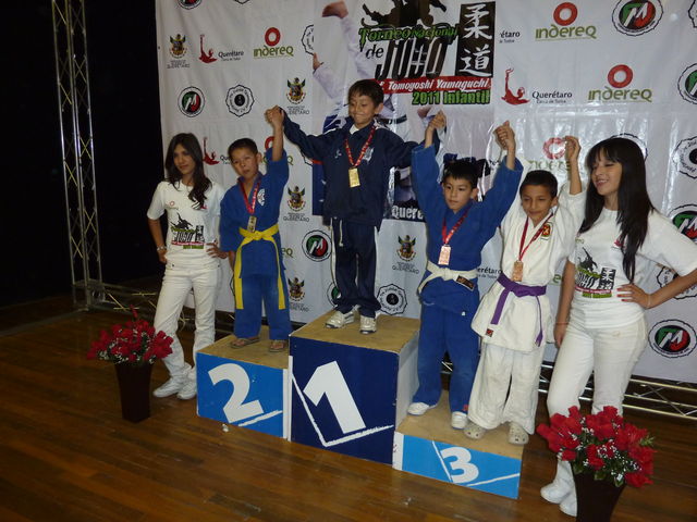 ORO Y BRONCE PARA ALUMNOS DEL BUDO-KAI